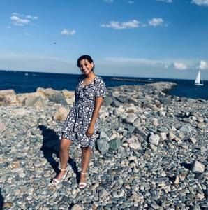 Meet your Posher, Laura